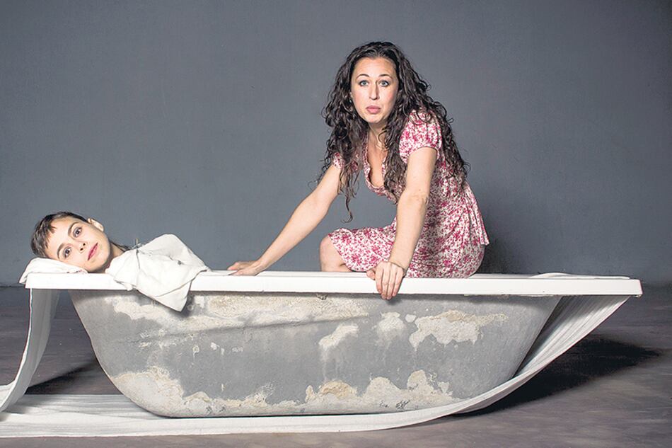 Vera Dalla Pasqua y Florencia Michalewicz protagonizan esta obra que se puede ver hoy en La Carpintería.