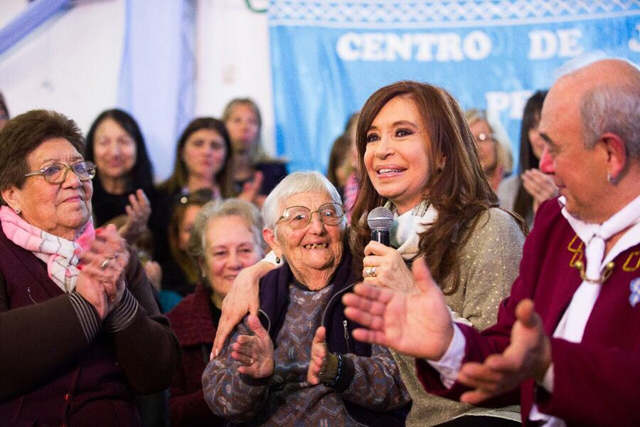 “Van a tener que escuchar cuando el pueblo se pronuncie”, expresó la ex mandataria y precandidata a senadora.