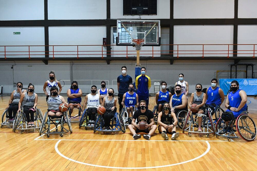 Las estrellas de la Liga Nacional con las figuras del básquet adaptado, en una jornada 