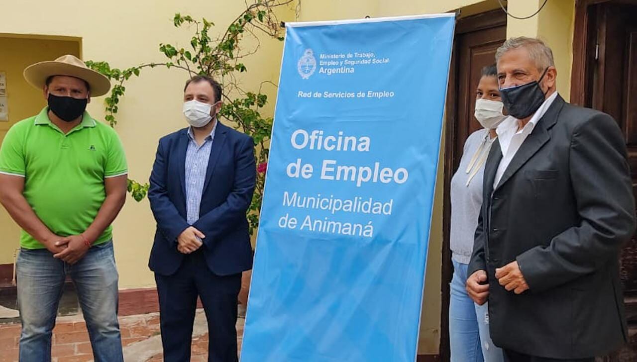 El intendente de Animaná, Rolando Guaymas, junto a Gerardo Girón y Jorge Gauymas