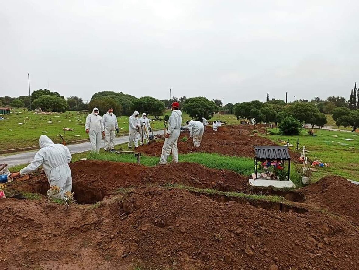 “Buscamos establecer parámetros de dignidad y seguridad que funcionen en cada uno de los ámbitos involucrados”, apuntó Luis Fondebrider, miembro fundador y director ejecutivo del EAAF.