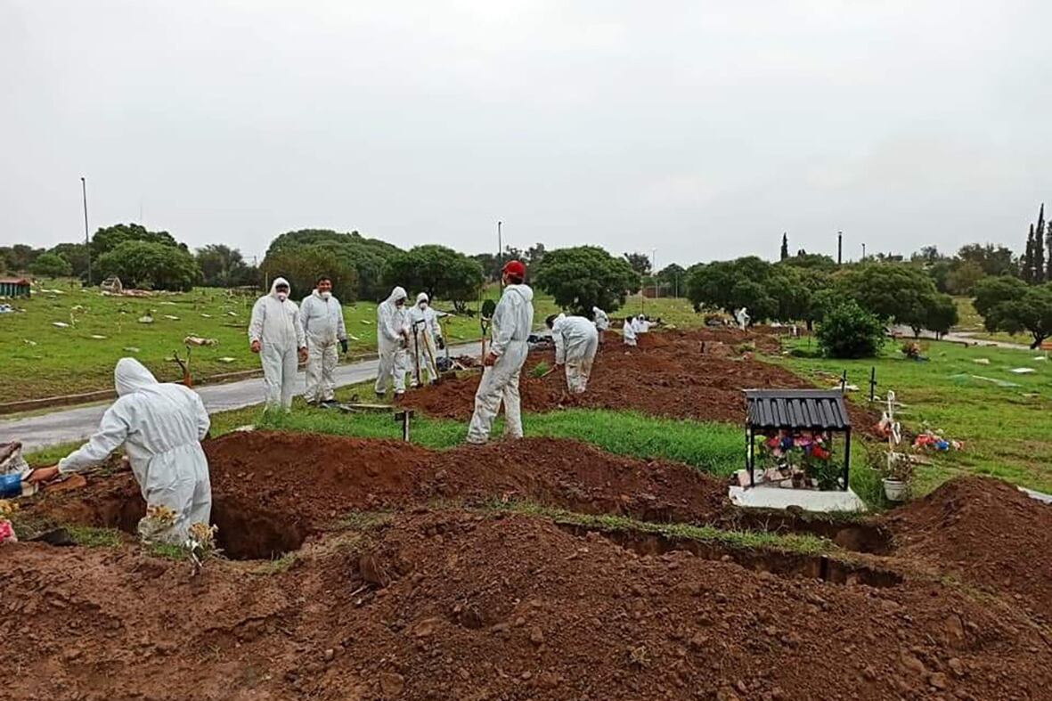 “Buscamos establecer parámetros de dignidad y seguridad que funcionen en cada uno de los ámbitos involucrados”, apuntó Luis Fondebrider, miembro fundador y director ejecutivo del EAAF.