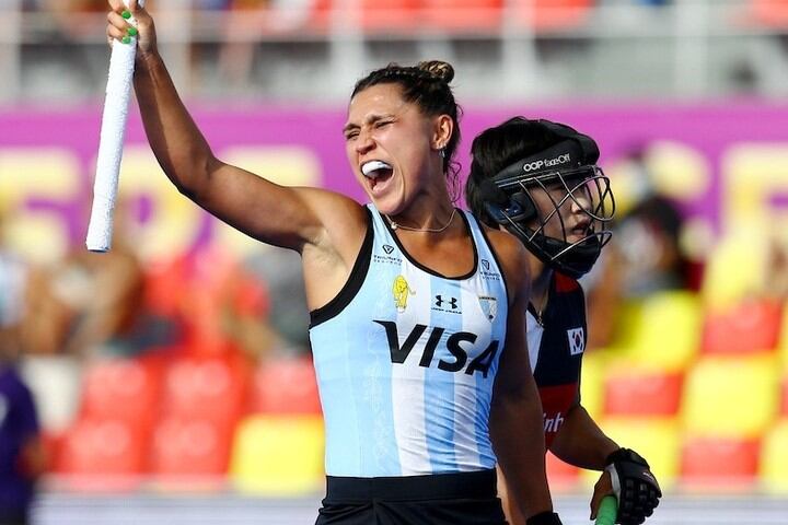 Las Leonas ganaron 4 a 0 ante Corea del Sur,  con dos goles de Agustina Gorzelany. Imagen: @Fihockey. 