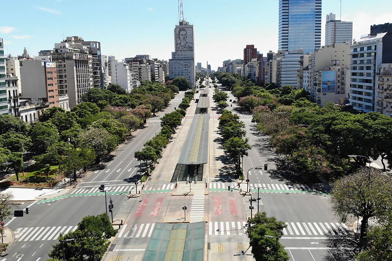 Santiago Cafiero, informó que desde este lunes van a funcionar varios anillos de control en el acceso a la Ciudad de Buenos Aires y sobre las principales avenidas del conurbano para garantizar el cumplimiento de la nueva cuarentena.