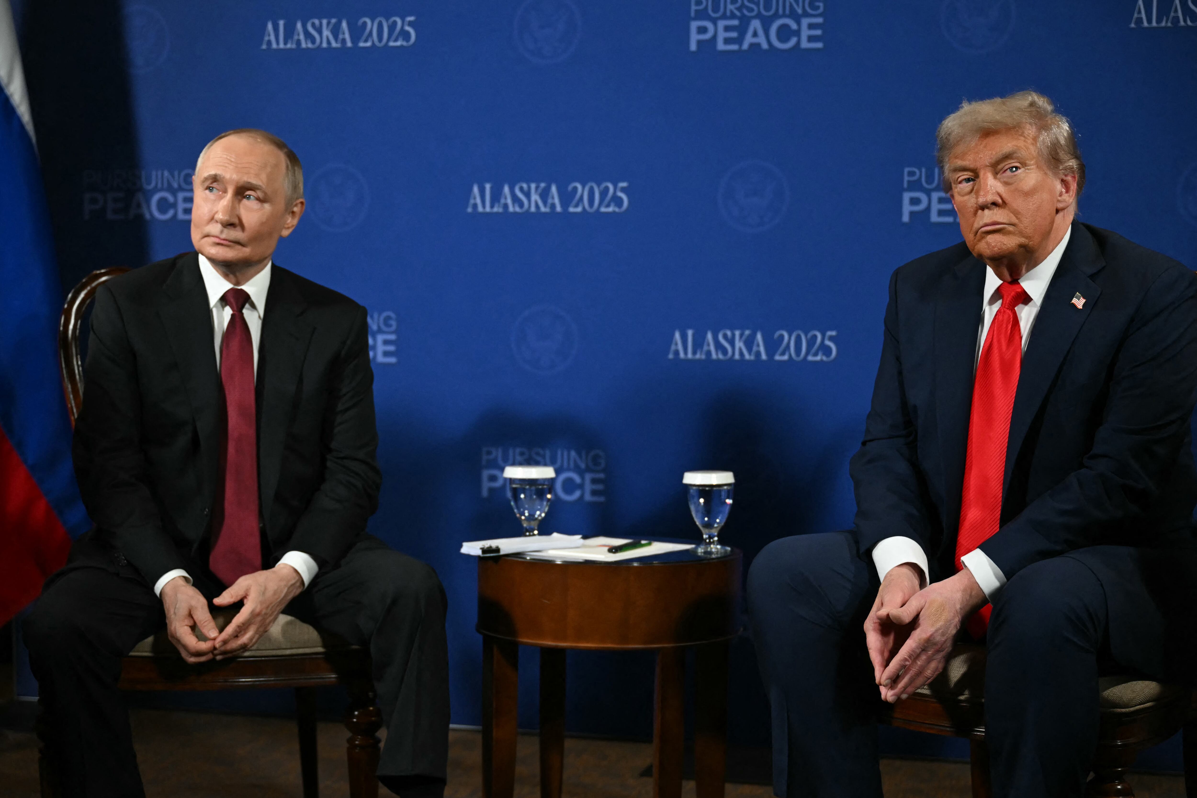 Trump y Putin en Alaska. 