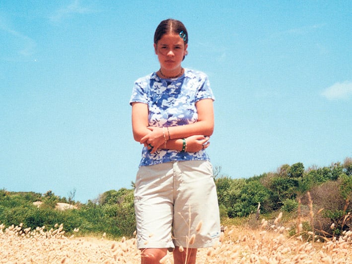 Las lindas es un singular relato de crecimiento que aprovecha el enorme acervo fotográfico familiar.