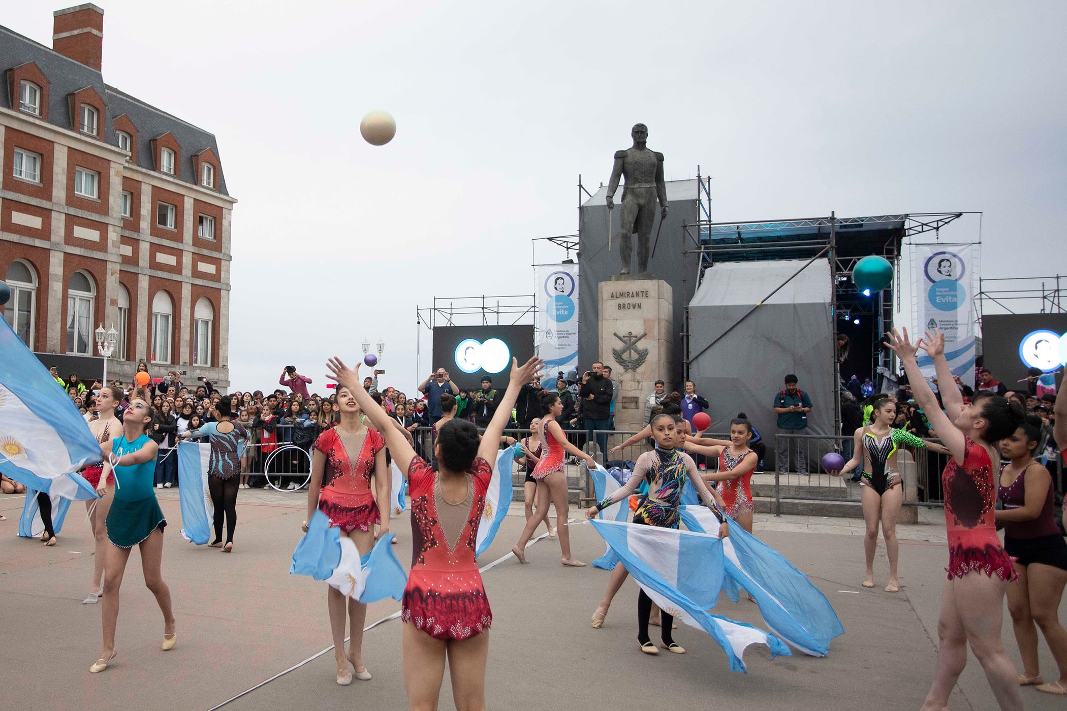 En 2023 hubo más de 25 mil finalistas, y este año menos de 9 mil.