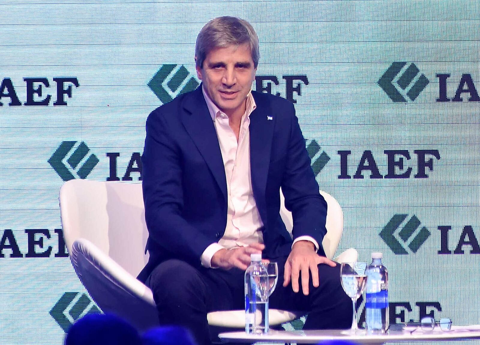 El ministro de Economía, Luis Caputo, asegura que la inflación seguirá bajando.