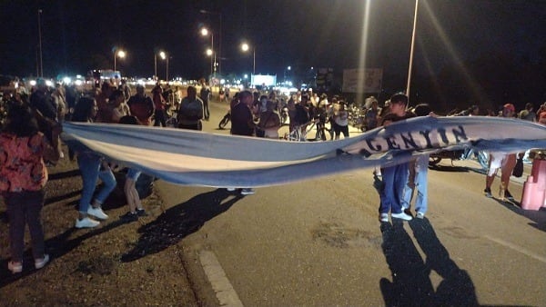 Movilización de vecinos sobre ruta nacional 50