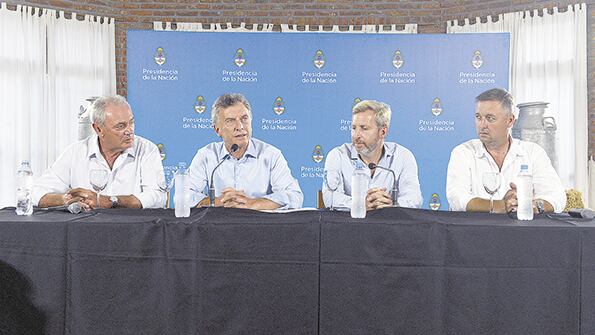 Mauricio Macri estuvo en Entre Ríos junto al ministro Frigerio y los candidatos de Cambiemos.