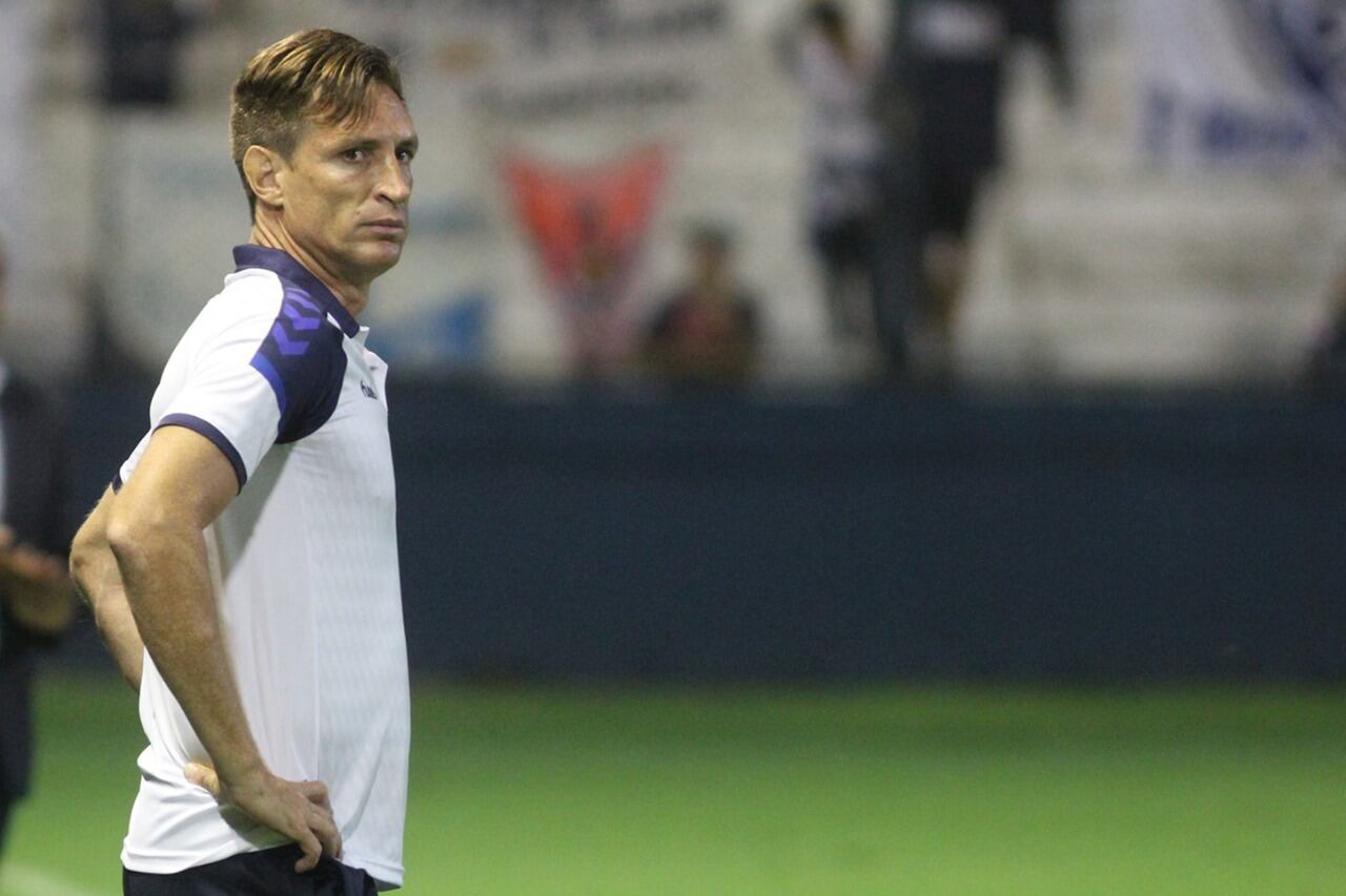 Facundo Sava, el DT de Quilmes.