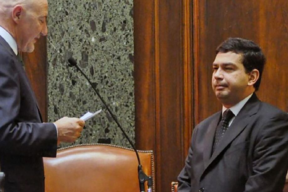 El exdirector de Jurídicos de la AFI Juan Sebastián De Stefano responde al dirigente radical Daniel Angelici.