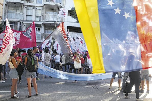 La manifestación ocurrió ayer por la tarde en la avenida Luis María Campos al 100.