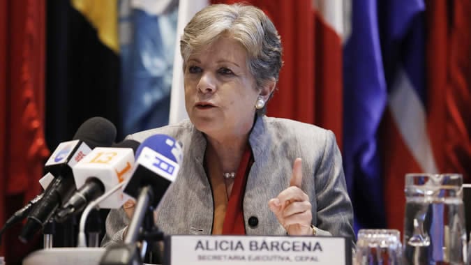 “Hoy constatamos nuevamente la urgencia de avanzar en la construcción de Estados de Bienestar", sostuvo Bárcena.