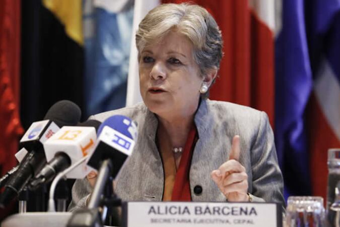 “Hoy constatamos nuevamente la urgencia de avanzar en la construcción de Estados de Bienestar", sostuvo Bárcena.