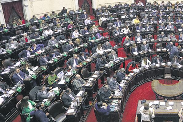 El decreto de Macri puede encontrar un escollo en el Congreso. Varios bloques ya plantearon su rechazo.