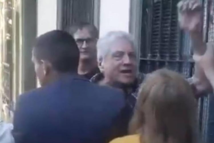 El militante libertario fue identificado por la intendenta Mayra Mendoza como Juan Gil.