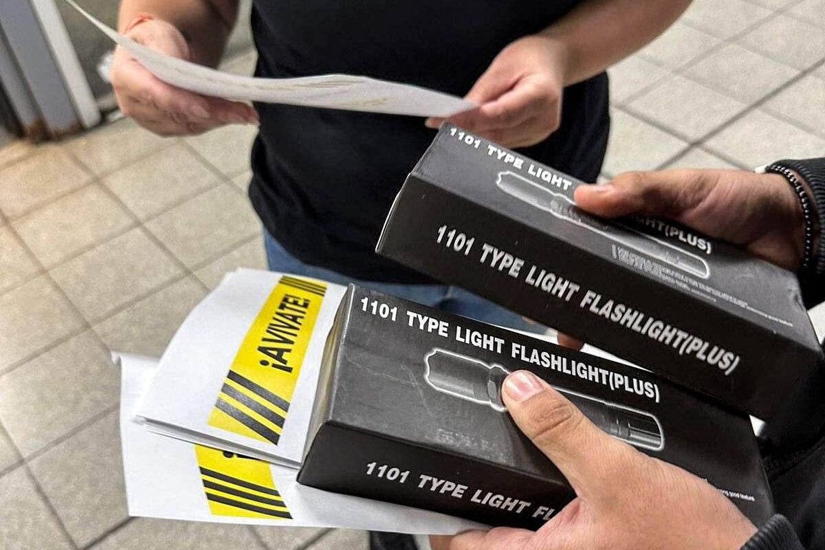 Las picanas que repartió el empresario en el subte. 