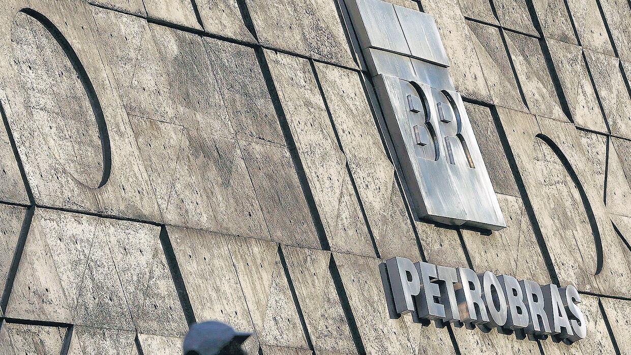 Petrobras informó el pago en un comunicado enviado a la Bolsa de Valores de San Pablo.