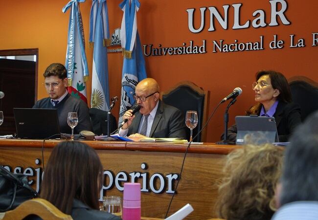 Sesión del Consejo Superior. 