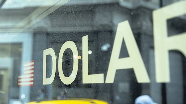 Si hay presión de la demanda, las herramientas del BCRA sólo alcanzarían para contenerla hasta octubre, opinan.