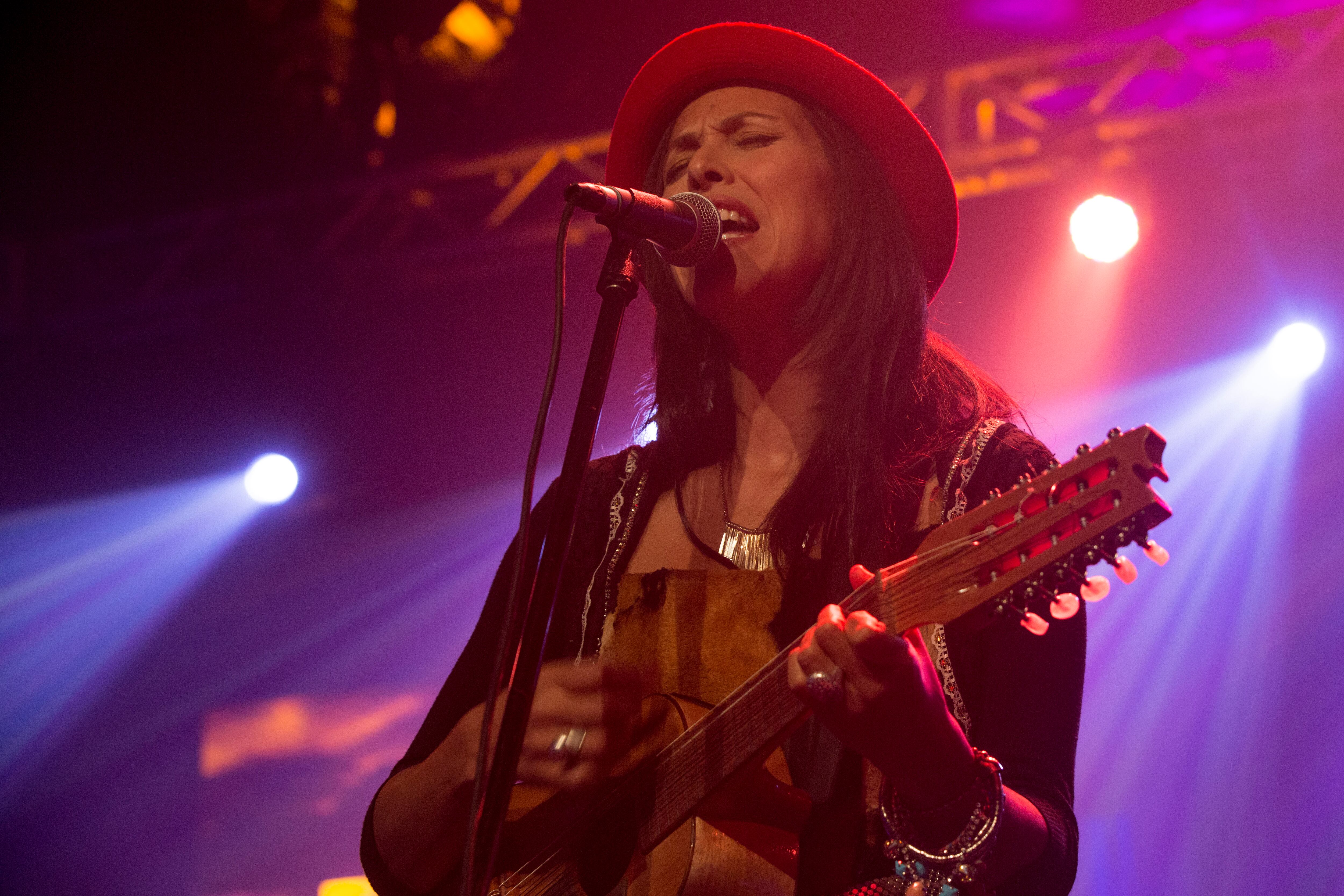 Roxana Carabajal aclaró que la relación con el padre de la su hija es buena, por lo que no entiendo que lo llevo a reaccionar de esta forma.(Foto: ministerio de Cultura)