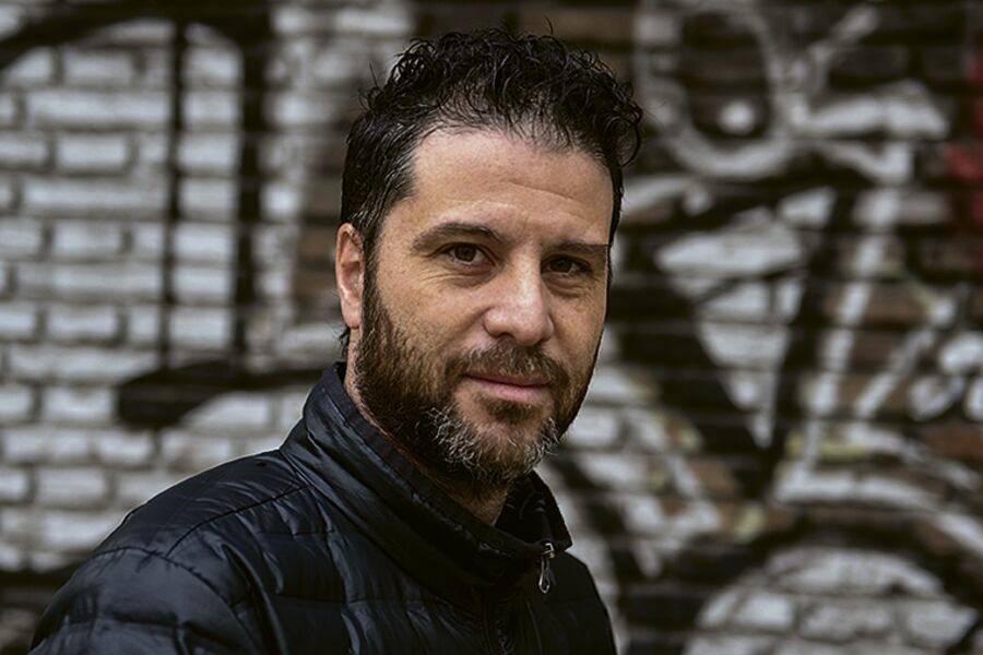 “Para mí ser el relator del videojuego con el que me divertía de chico es como ser campeón del mundo”.