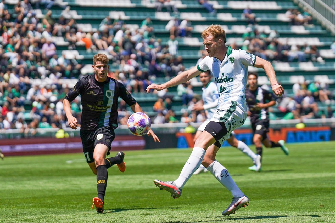 Partido chato en el Sola.