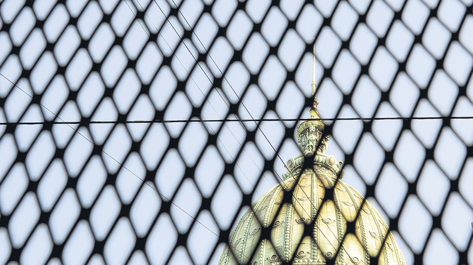 Cambiemos apunta a blindar la bicameral de los DNU con una mayoría oficialista con la que no contaba.