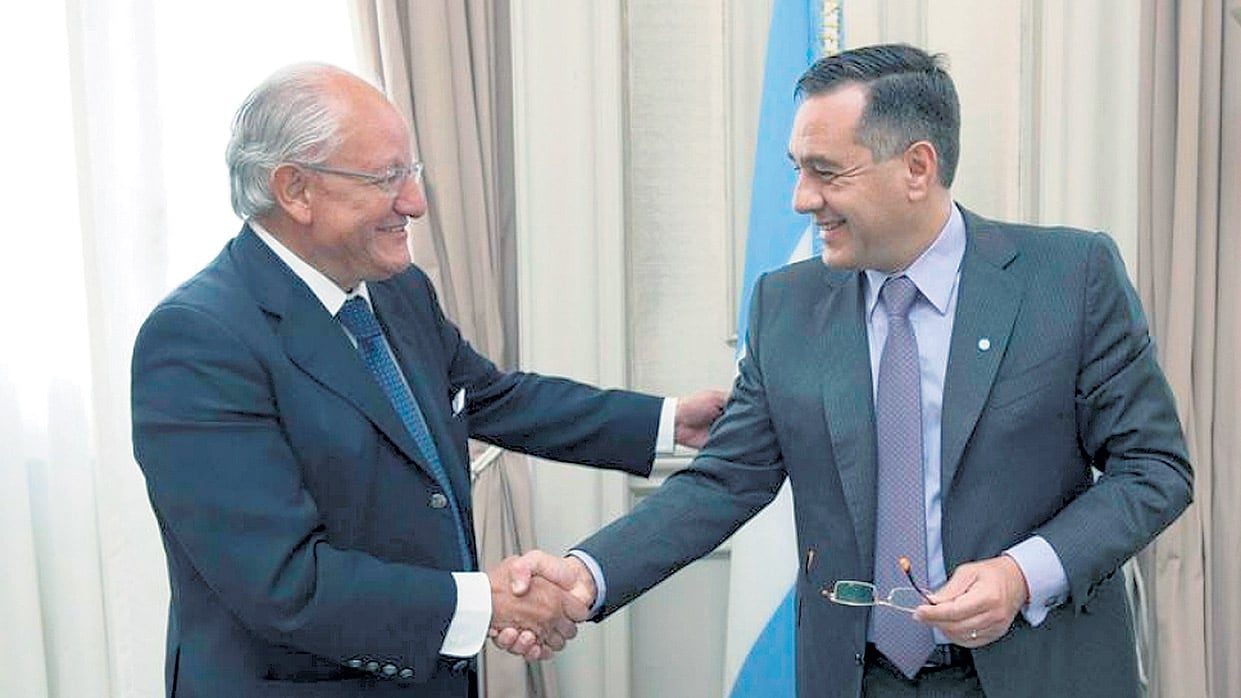 El ministro Finocchiaro anunció el acuerdo en Twitter.