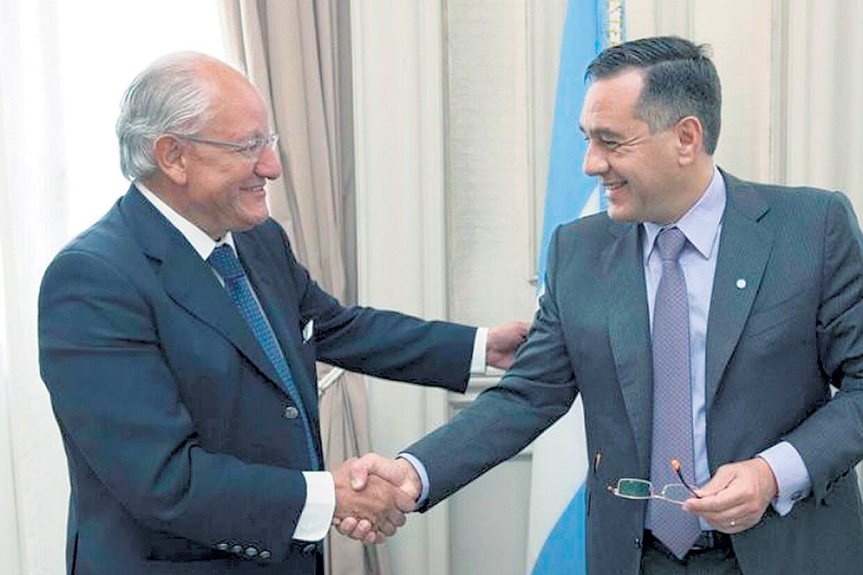 El ministro Finocchiaro anunció el acuerdo en Twitter.