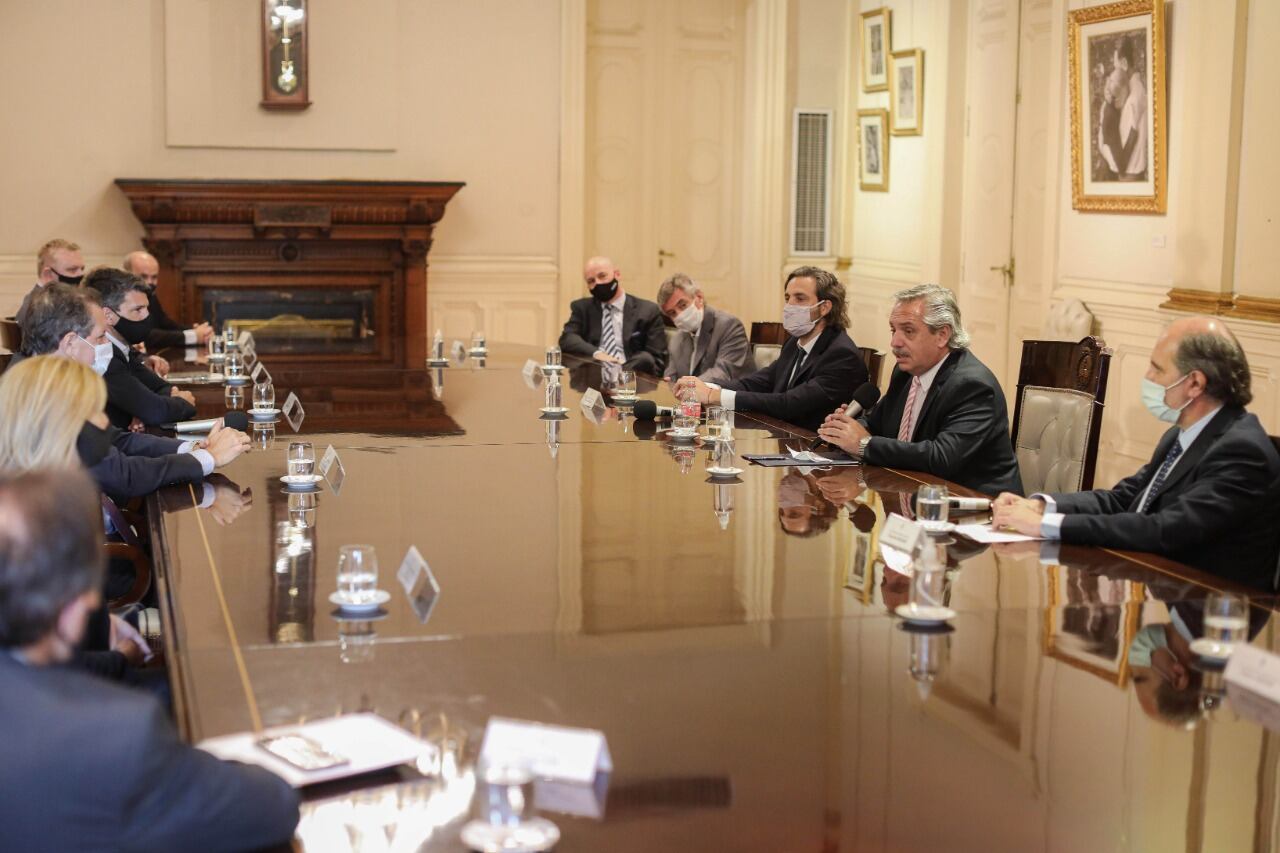 El presidente Alberto Fernández con los principales banqueros del sistema.