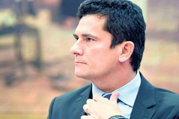 “El juez Moro es premiado por los beneficiarios del golpe”, sostuvo el PT.