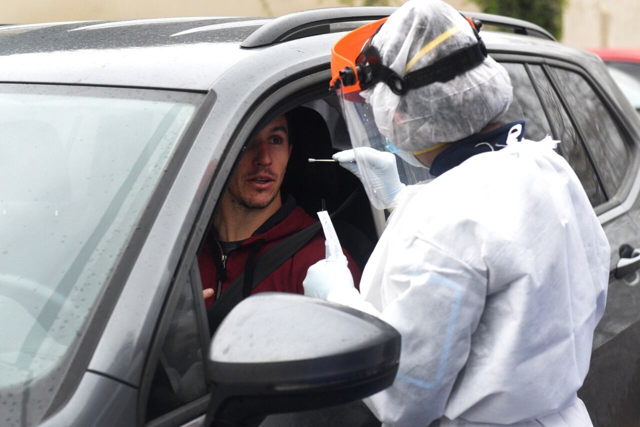 Nacho Fernández se presenta para los testeos.