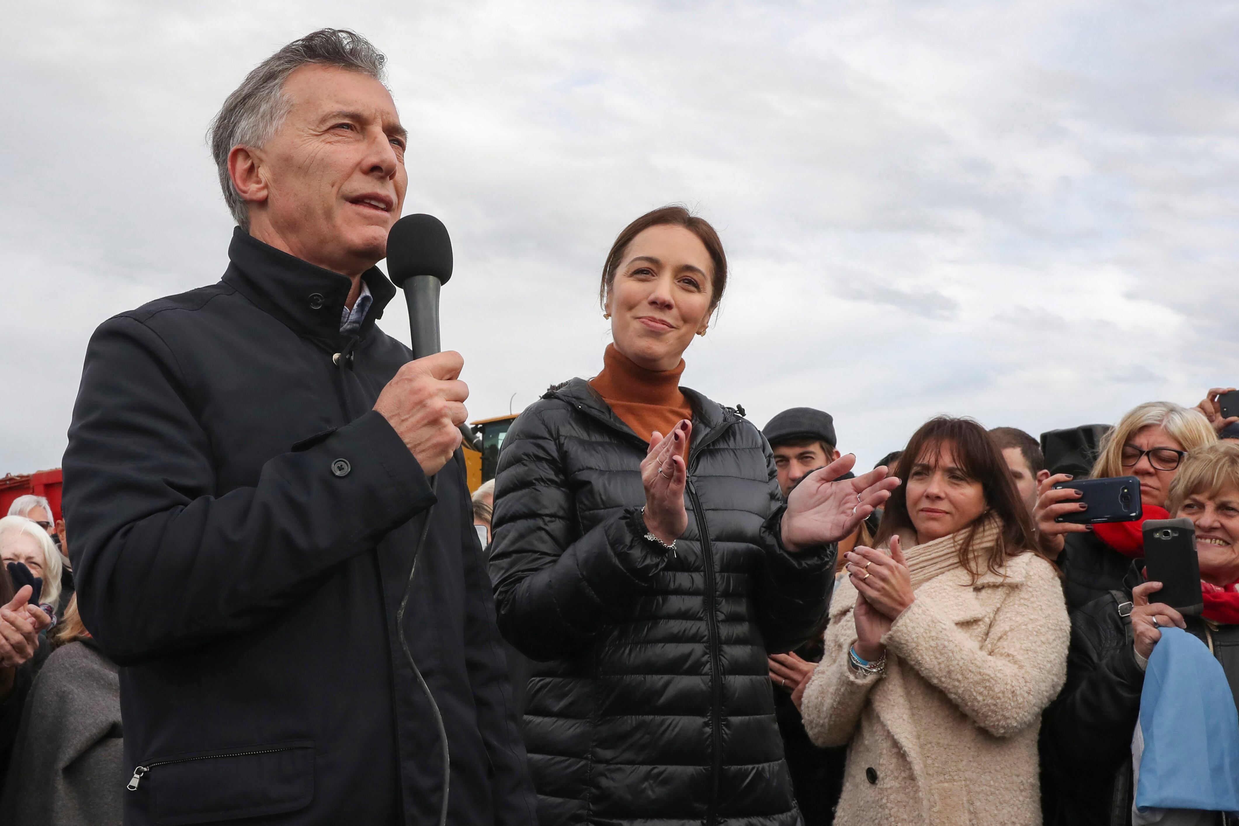 Macri, ayer, en una inauguración proselitista, con Vidal.