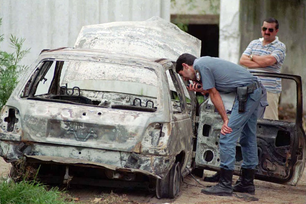 El auto calcinado del fotógrafo José Luis Cabezas.
