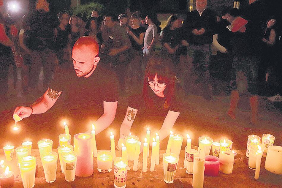 Este asesinato retrotrajo a los mexicanos a la desaparición de los 43 estudiantes de Ayotzinapa.