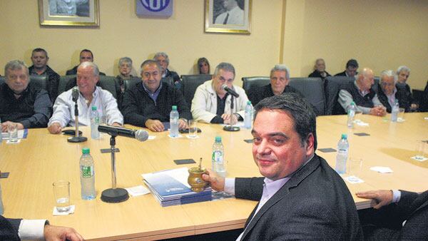 Jorge Triaca intenta evitar la convocatoria a la tercera huelga nacional de la CGT.