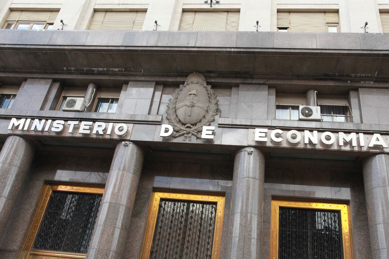 La actividad económica se verá resentida por la inestabilidad cambiaria.