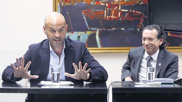 Dietrich y Sica. Deficiencias del transporte que el Gobierno resuelve culpando a los gremios.