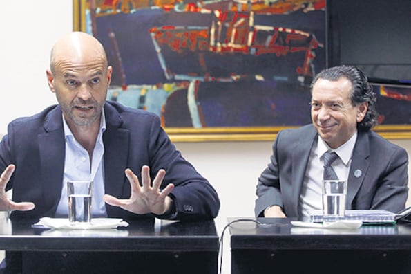 Dietrich y Sica. Deficiencias del transporte que el Gobierno resuelve culpando a los gremios.