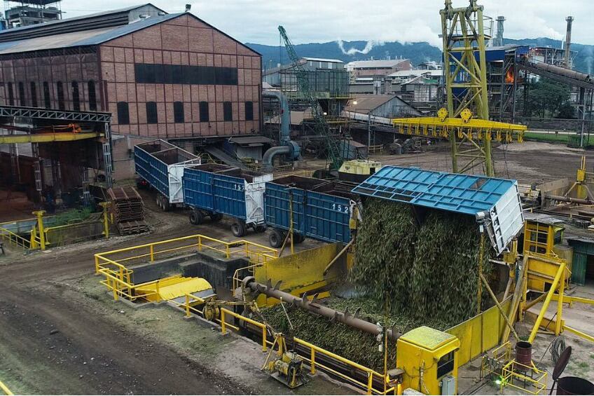 Los trabajadores del Ingenio Ledesma realizan una huelga de 24 horas en reclamo de que la empresa cumpla los protocolos de seguridad, tras la muerte de cinco operarios y tres de sus familiares por coronavirus.