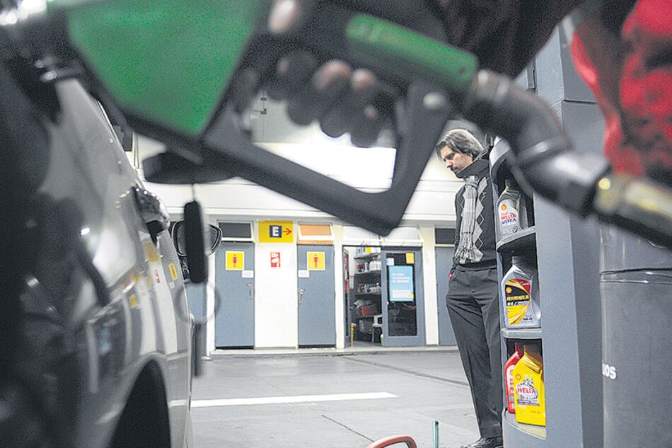 Las empresas de combustibles proyectaban aumentos del orden del 6 por ciento para después de las elecciones de octubre.