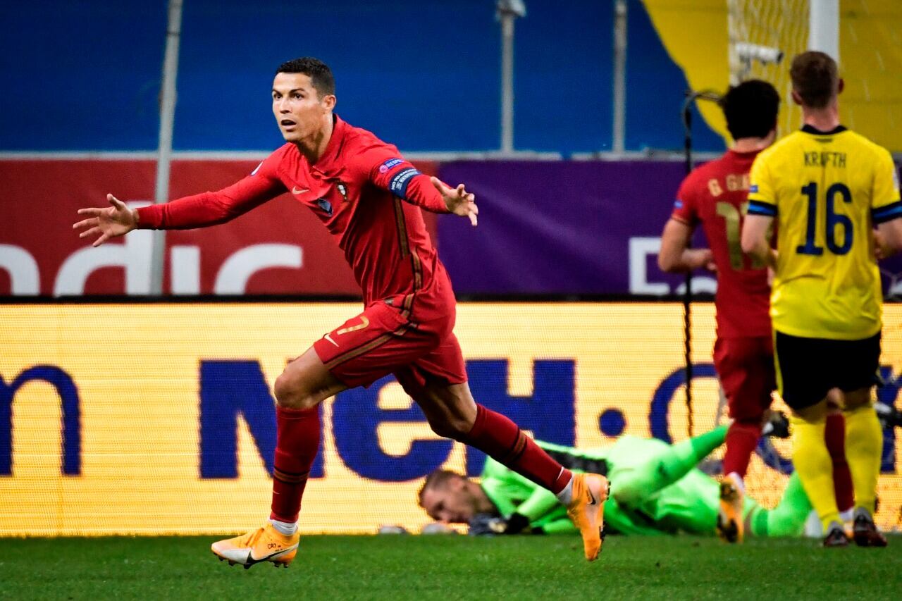 CR7 festeja el primero de Portugal.
