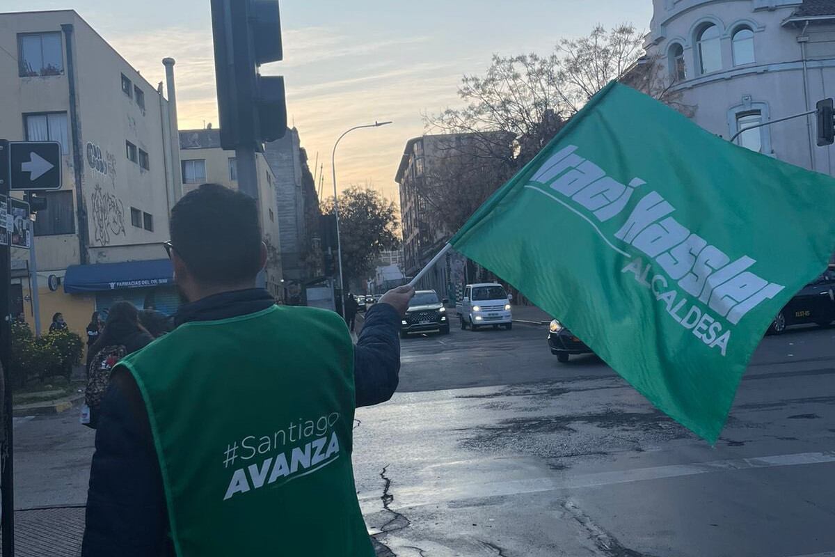 Una de las grandes incógnitas es si la comunista Irací Hassler, alcaldesa de Santiago, podrá revalidar su triunfo.