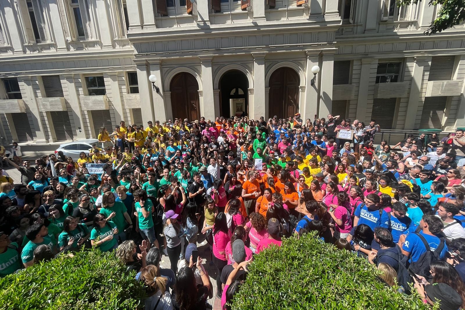 Representantes de toda la comunidad educacitva se manifestaron en la UNLP.
