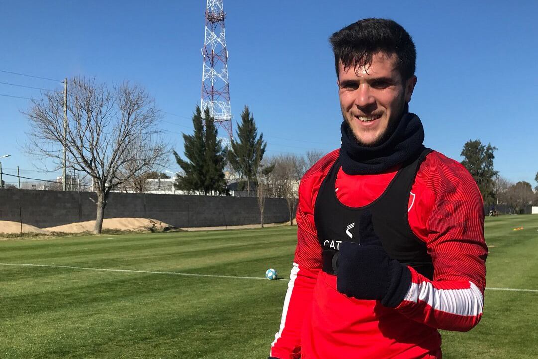 Fabricio Bustos se encuentra entrenando en Independiente.