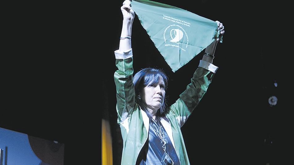 “El lugar del escritor es el del conflicto con la autoridad”, dijo Claudia Piñeiro en la apertura de la Feria del Libro.