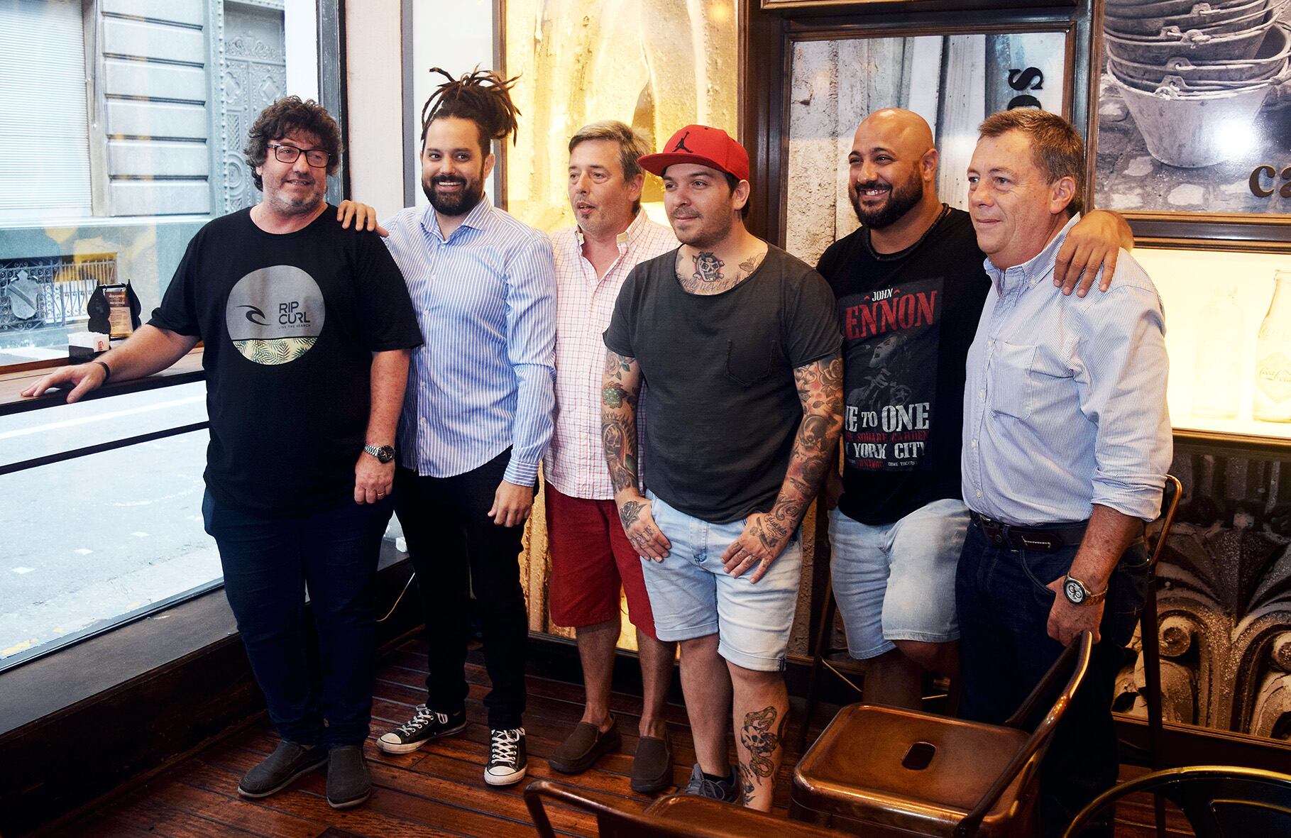 Los comerciantes rescatan las esquinas que representan parte del patrimonio rosarino.