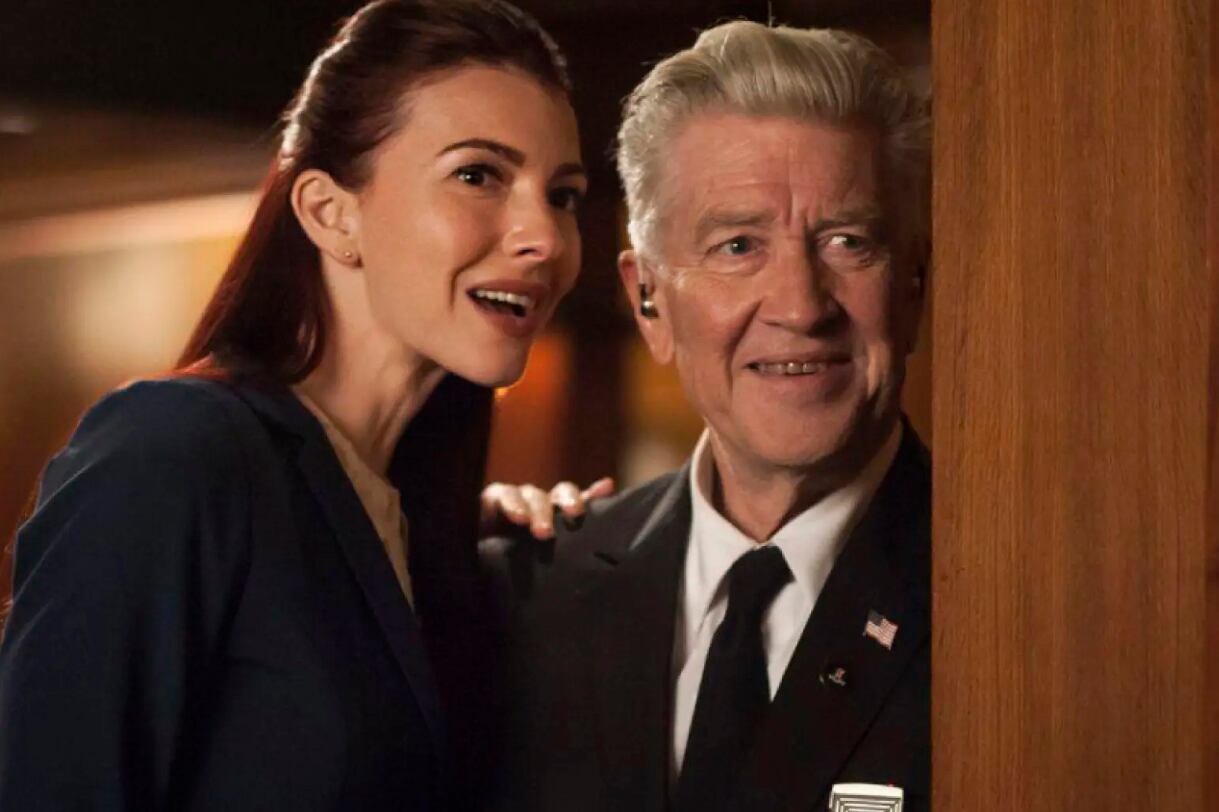 En 2024 Lynch grabó "Cellophane Memories",junto a la cantante texana Chrystabell.